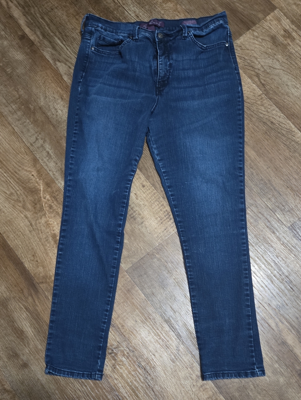 Gloria Vanderbilt Dark Blue Skinny Jeans